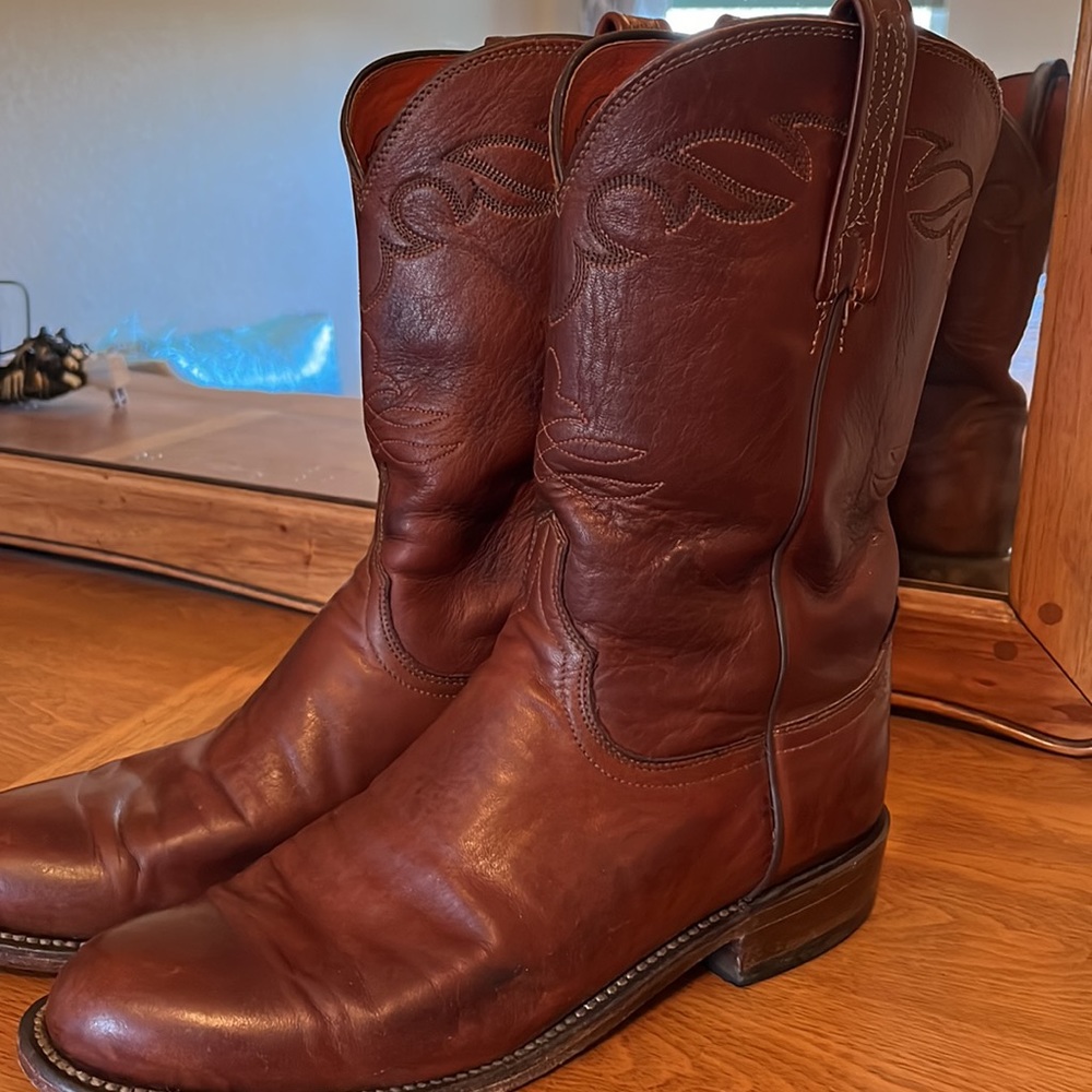 Men’s Luechese Boots - Picture 2 of 9
